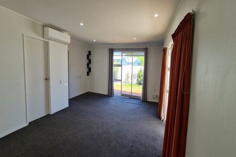 Photo of property in 8a Elizabeth Avenue, Heretaunga, Upper Hutt, 5018