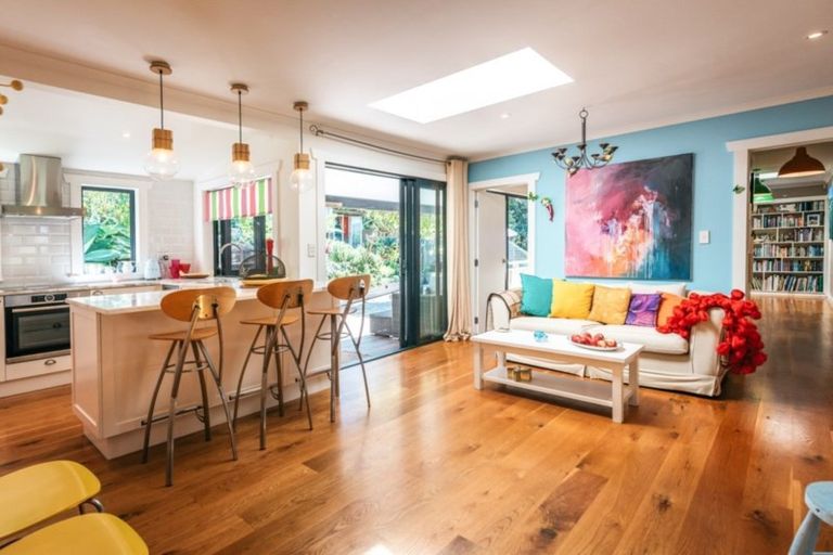 Photo of property in 40 Calais Terrace, Ostend, Waiheke Island, 1081