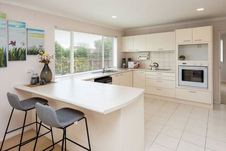 Photo of property in 2/16c Edendale Road, Somerville, Auckland, 2014