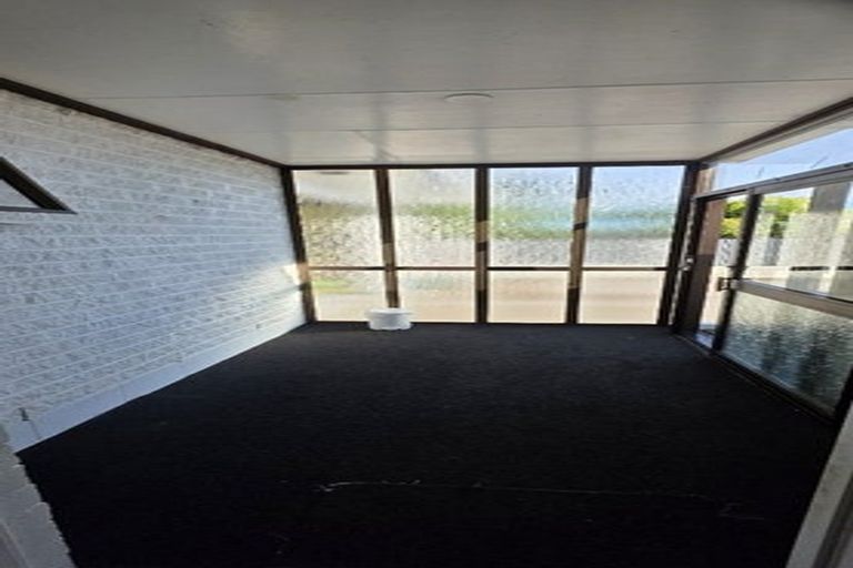 Photo of property in 7 Poplar Grove, Whalers Gate, New Plymouth, 4310