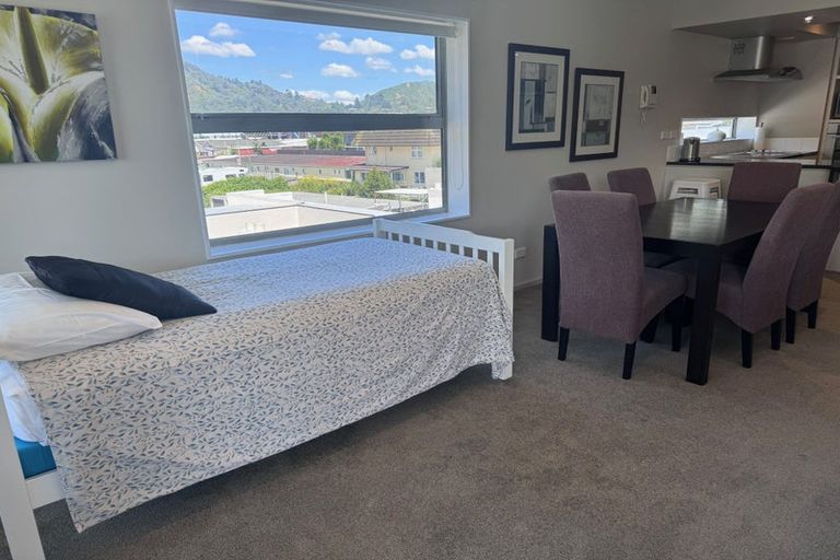 Photo of property in Oxleys Rock Apartments, 401/6 London Quay, Picton, 7220