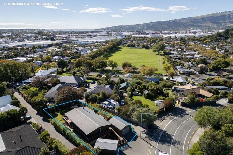 Photo of property in 365 Centaurus Road, Hillsborough, Christchurch, 8022