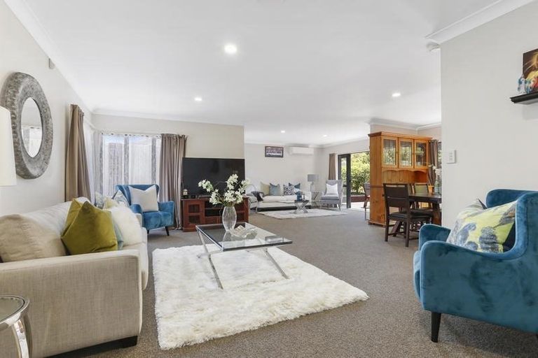Photo of property in 4f Shaw Road, Oratia, Auckland, 0604