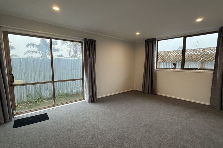 Photo of property in 27 Skerrett Crescent, Tamatea, Napier, 4112