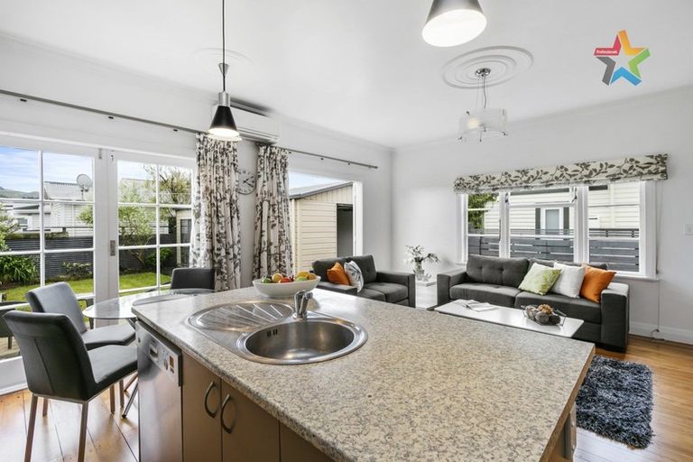 Photo of property in 73 William Street, Petone, Lower Hutt, 5012