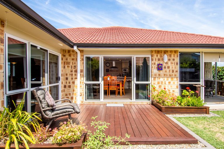 Photo of property in 6 Saratoga Court, Papamoa Beach, Papamoa, 3118