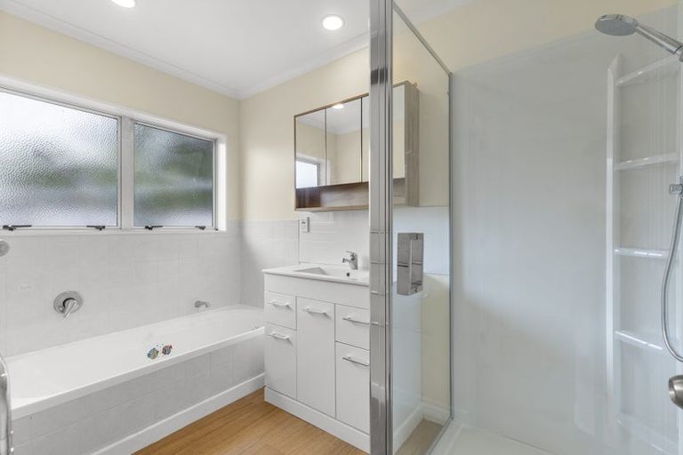 Photo of property in 202 Gravatt Road, Papamoa Beach, Papamoa, 3118