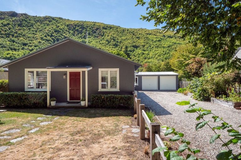 Photo of property in 29 Bedford Street, Arrowtown, 9302
