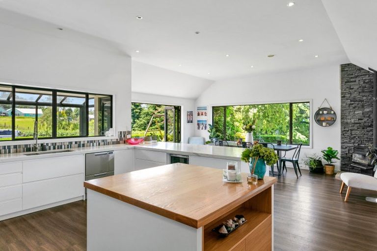 Photo of property in 214 Mapara Road, Acacia Bay, Taupo, 3385