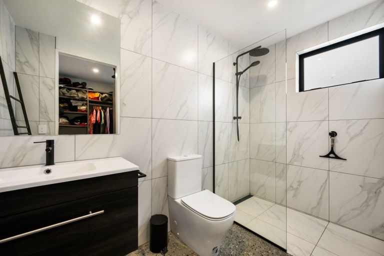 Photo of property in 6 Mcneil Crescent, Wanaka, 9305