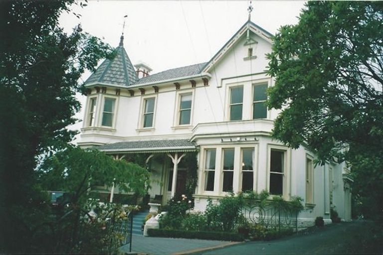 Photo of property in 88 Eglinton Road, Mornington, Dunedin, 9011