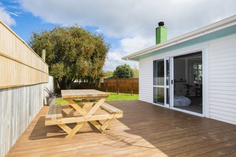 Photo of property in 18 Lytton Road, Riverdale, Gisborne, 4010