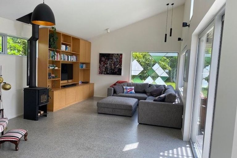 Photo of property in 48 Derwent Street, Island Bay, Wellington, 6023