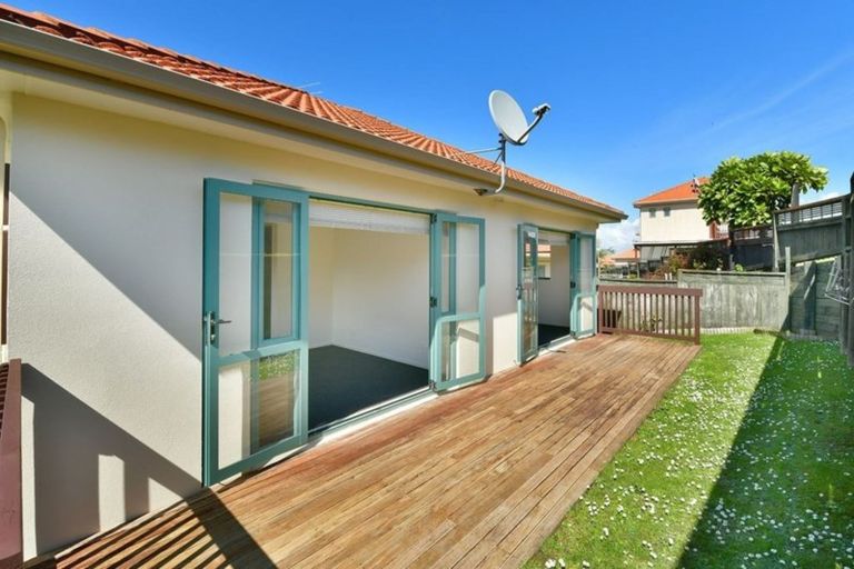 Photo of property in 16 Clea View, Gulf Harbour, Whangaparaoa, 0930