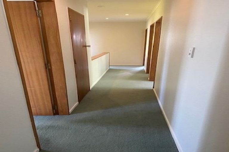 Photo of property in 34 Westhaven Drive, Tawa, Wellington, 5028