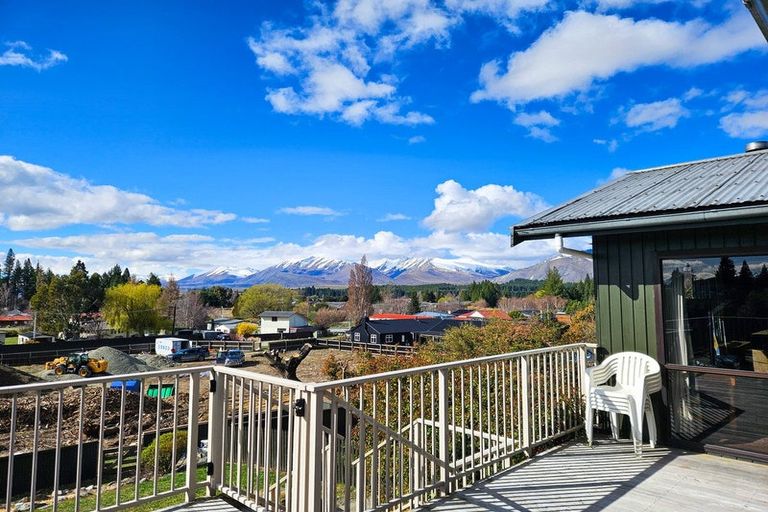 Photo of property in 5 Murray Place, Lake Tekapo, 7999