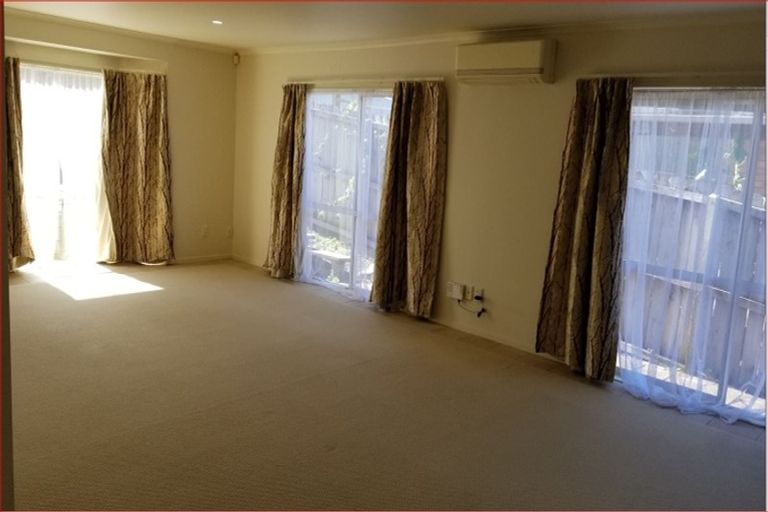Photo of property in 12 Wheaton Place, Glen Eden, Auckland, 0602