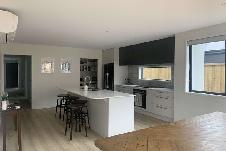 Photo of property in 15 Friesian Close, Jacks Point, 9371