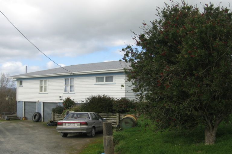 Photo of property in 83 Gorge Road, Maungaturoto, 0520