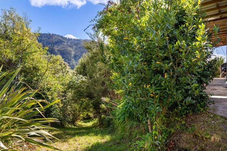 Photo of property in 948 Queen Charlotte Drive, Linkwater, Picton, 7281