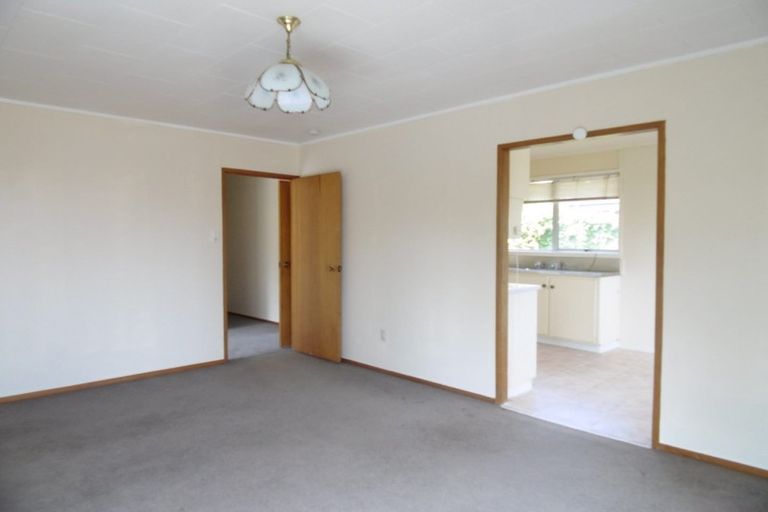 Photo of property in 372 East Coast Road, Sunnynook, Auckland, 0630