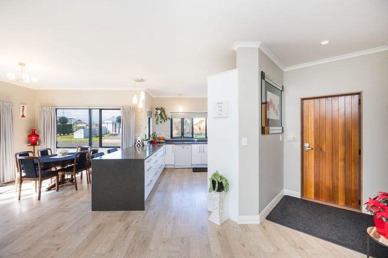 Photo of property in 29 Clearview Drive, Milson, Palmerston North, 4414