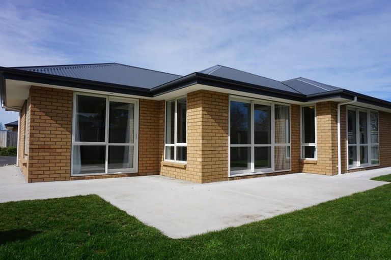 Photo of property in 4 Stanwood Grove, Darfield, 7510