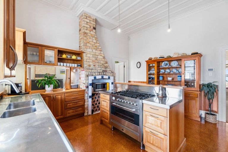 Photo of property in 42 King Edward Parade, Devonport, Auckland, 0624