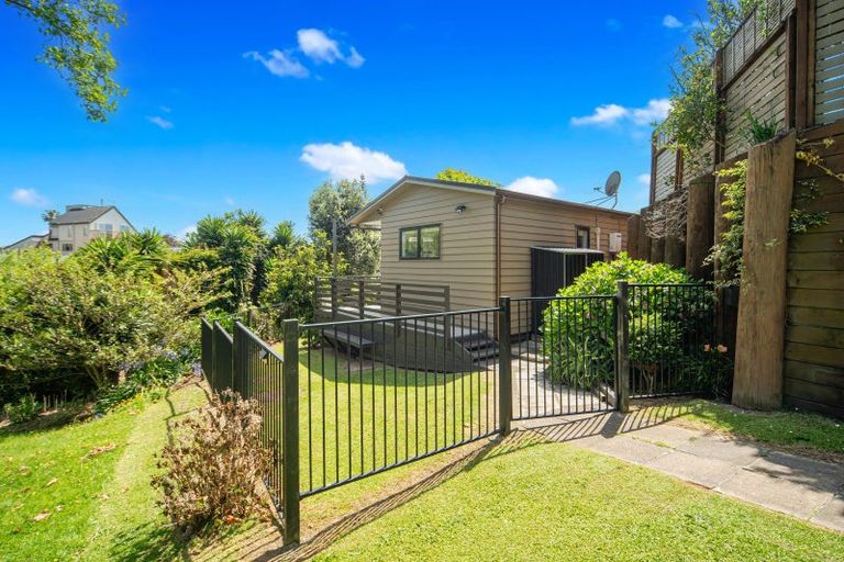 Photo of property in 26 Fratley Avenue, Farm Cove, Auckland, 2012