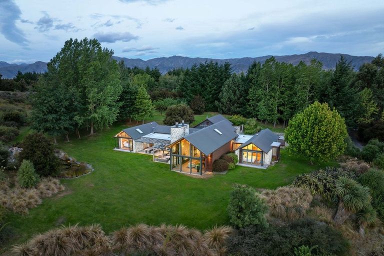 Photo of property in 837f Lake Hawea-albert Town Road, Albert Town, Wanaka, 9382
