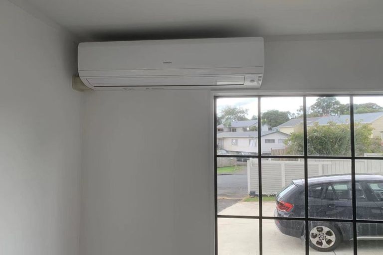 Photo of property in 14 Imperial Place, Henderson, Auckland, 0612