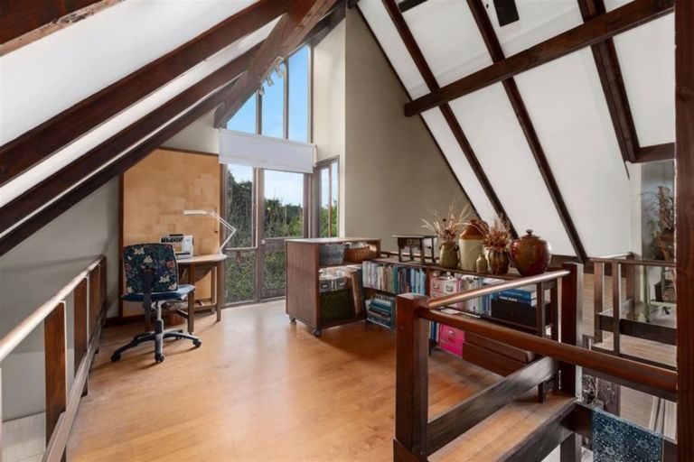 Photo of property in 22 Glade Place, Birkenhead, Auckland, 0626