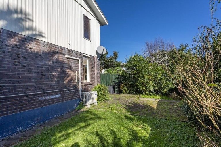 Photo of property in 4/90 Lynwood Road, New Lynn, Auckland, 0600