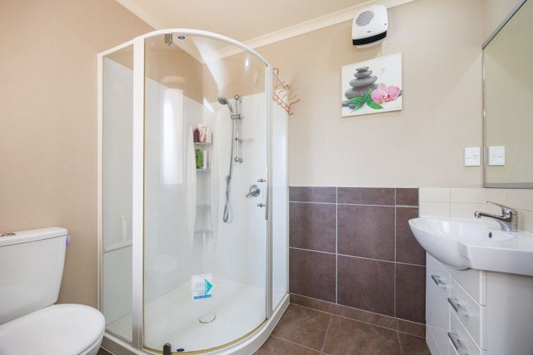 Photo of property in 3 Varsity Heights, Fitzherbert, Palmerston North, 4410