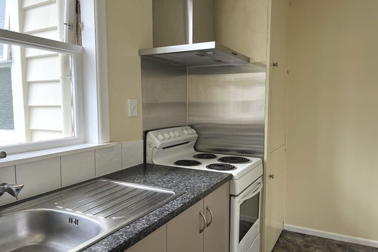 Photo of property in 21 Kemp Street, Kilbirnie, Wellington, 6022