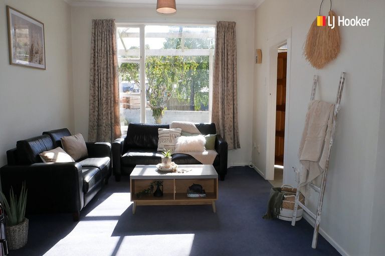 Photo of property in 1 Tiverton Street, Palmerston, 9430