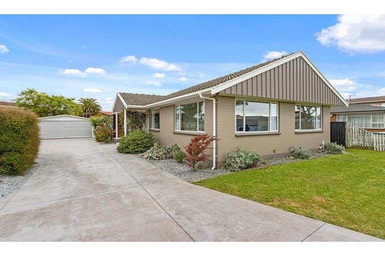 Photo of property in 324 Yaldhurst Road, Avonhead, Christchurch, 8042