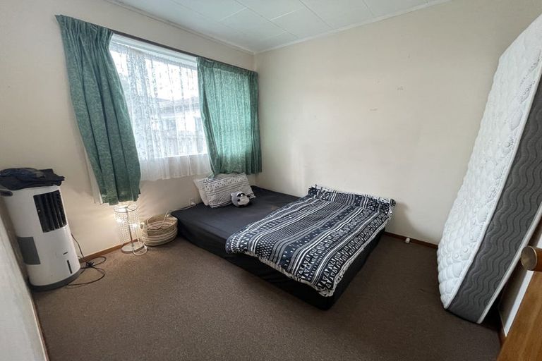 Photo of property in 21 Glennandrew Drive, Half Moon Bay, Auckland, 2012