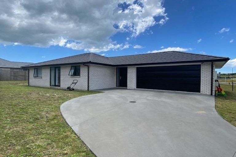 Photo of property in 49 Plover Street, One Tree Point, 0118