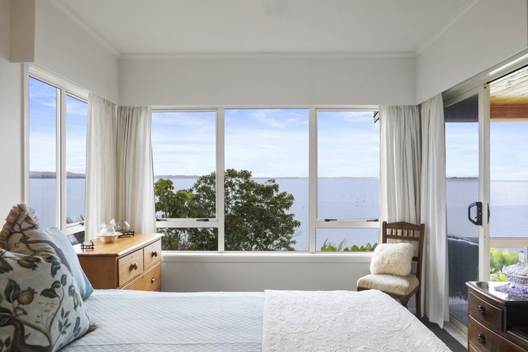 Photo of property in 4 Crispe Road, Clarks Beach, 2122