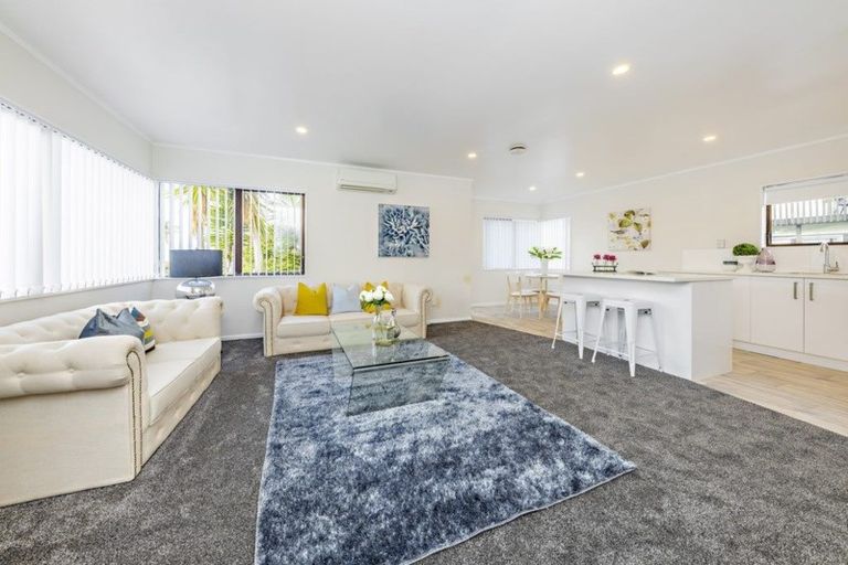 Photo of property in 8 Justamere Place, Weymouth, Auckland, 2103