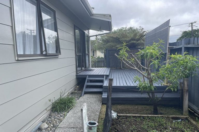 Photo of property in 1 Strand Crescent, Naenae, Lower Hutt, 5011