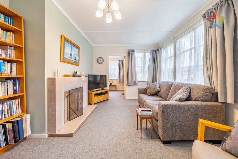 Photo of property in 38 Hunter Street, Taita, Lower Hutt, 5011