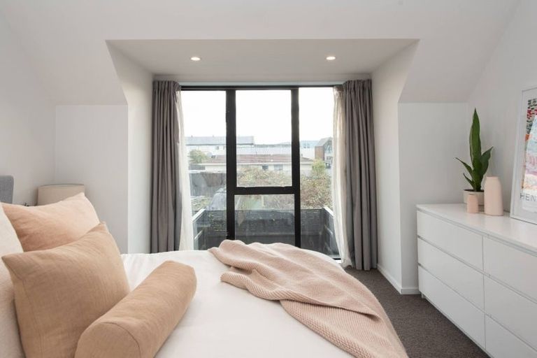 Photo of property in 1036g Colombo Street, St Albans, Christchurch, 8014