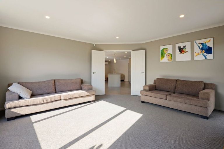 Photo of property in 26 Whitney Place, Rototuna North, Hamilton, 3210