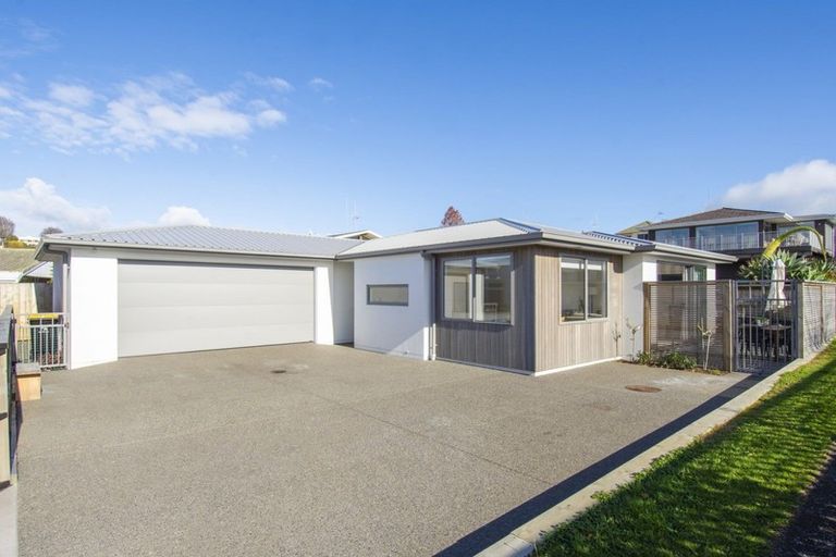 Photo of property in 2a Laing Place, Otumoetai, Tauranga, 3110