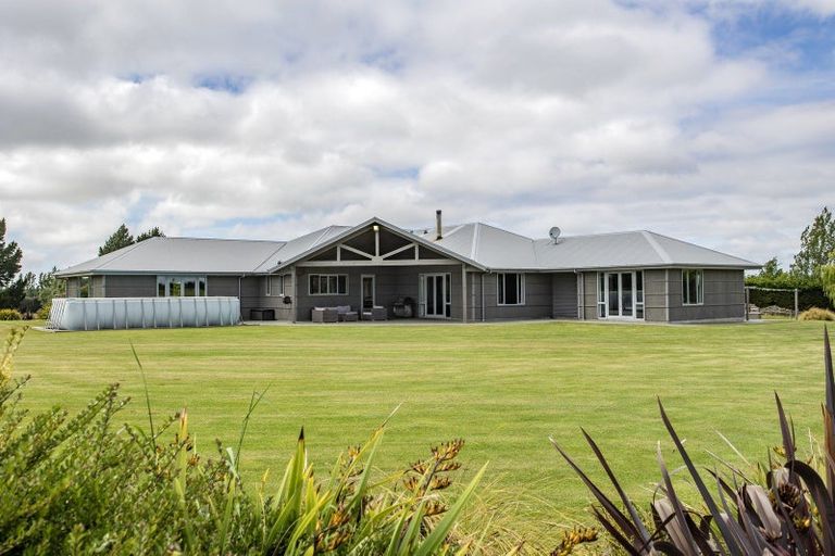 Photo of property in 61 Loburn Whiterock Road, Loburn, Rangiora, 7472