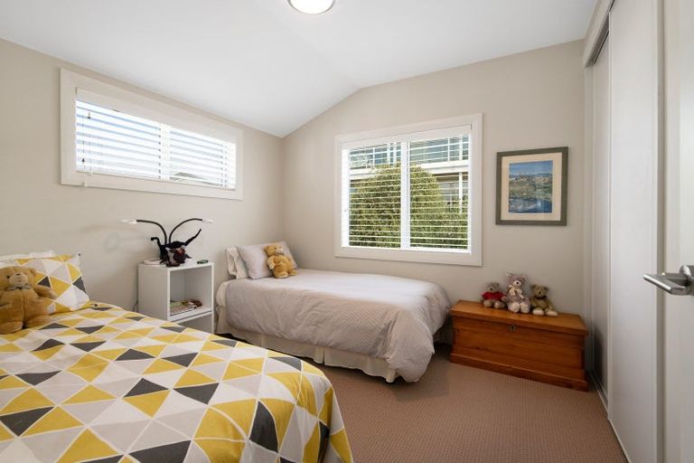 Photo of property in 9 Landmark Terrace, Orewa, 0931
