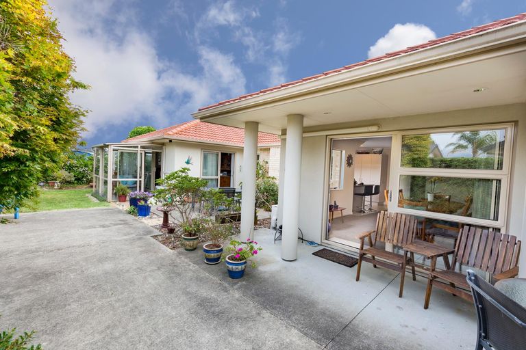 Photo of property in 3 Cathcart Close, Pukekohe, 2120