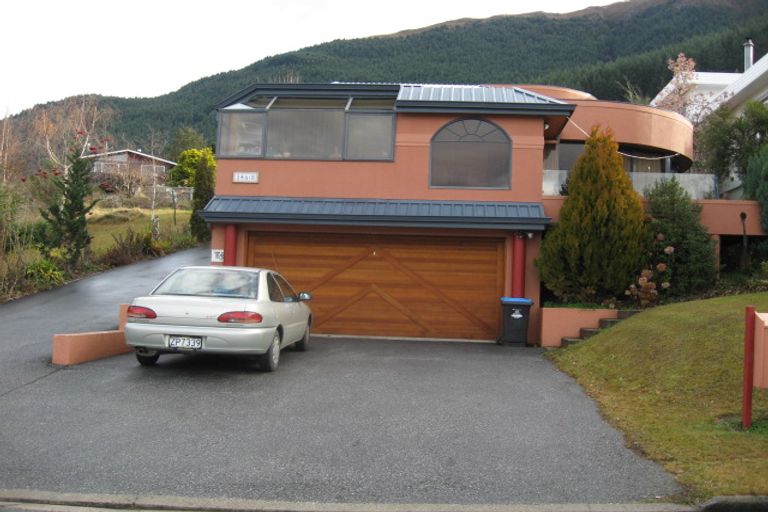 Photo of property in 18a Avalon Crescent, Fernhill, Queenstown, 9300